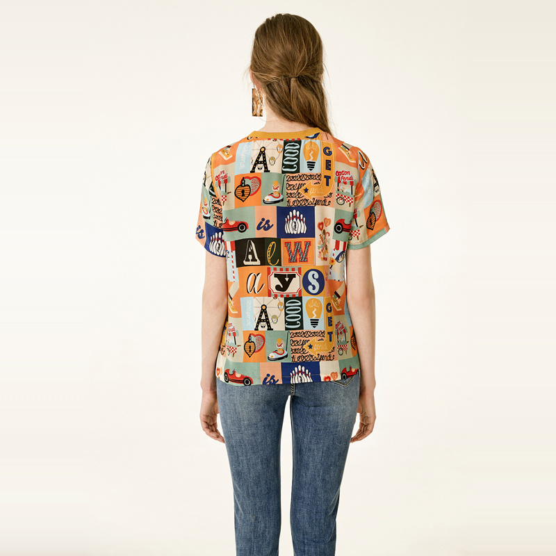 Bunte Runde Hals Cartoon-Buchstaben-Print Auf Seiden-T-Shirt | VoguesUs