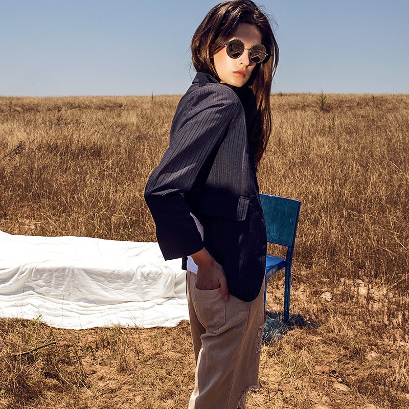 Tendencia De La Moda Es Particularmente Simple Y Elegante Chaqueta De