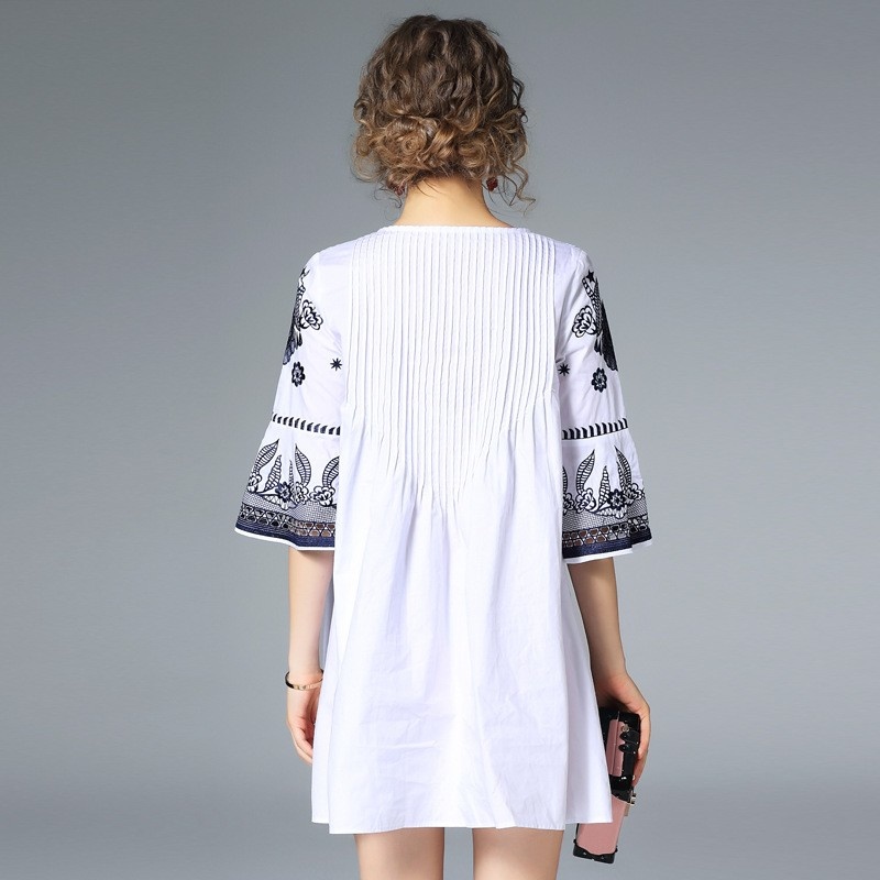 Douce De Mode De Coton De La Broderie Couture Robe | VoguesUs